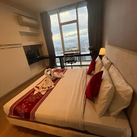 Regalia Service Suites Klcc Skypool Kuala Lumpur Bagian luar foto