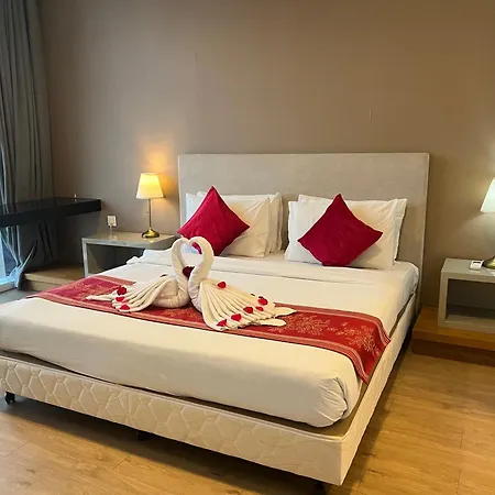 Regalia Service Suites Klcc Skypool Kuala Lumpur Bagian luar foto