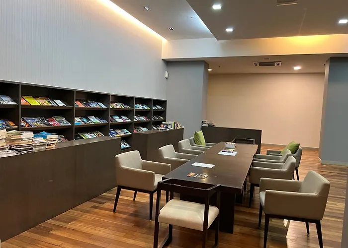 Regalia Service Suites Klcc Skypool