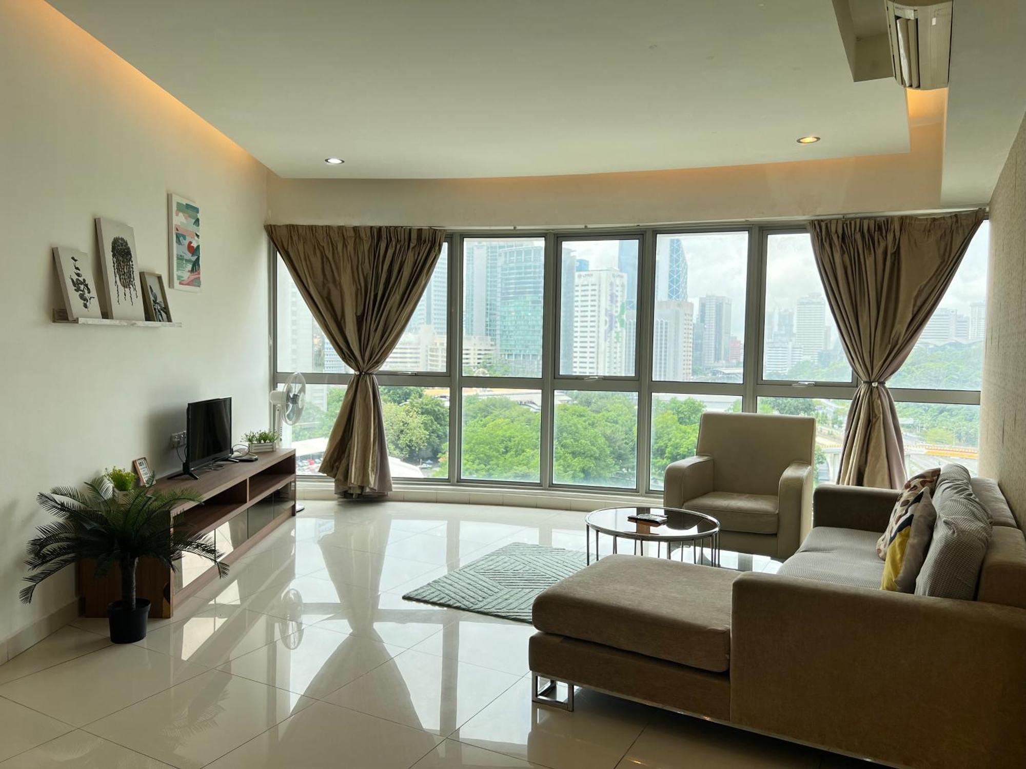 Regalia Service Klcc Skypool Apartment *
