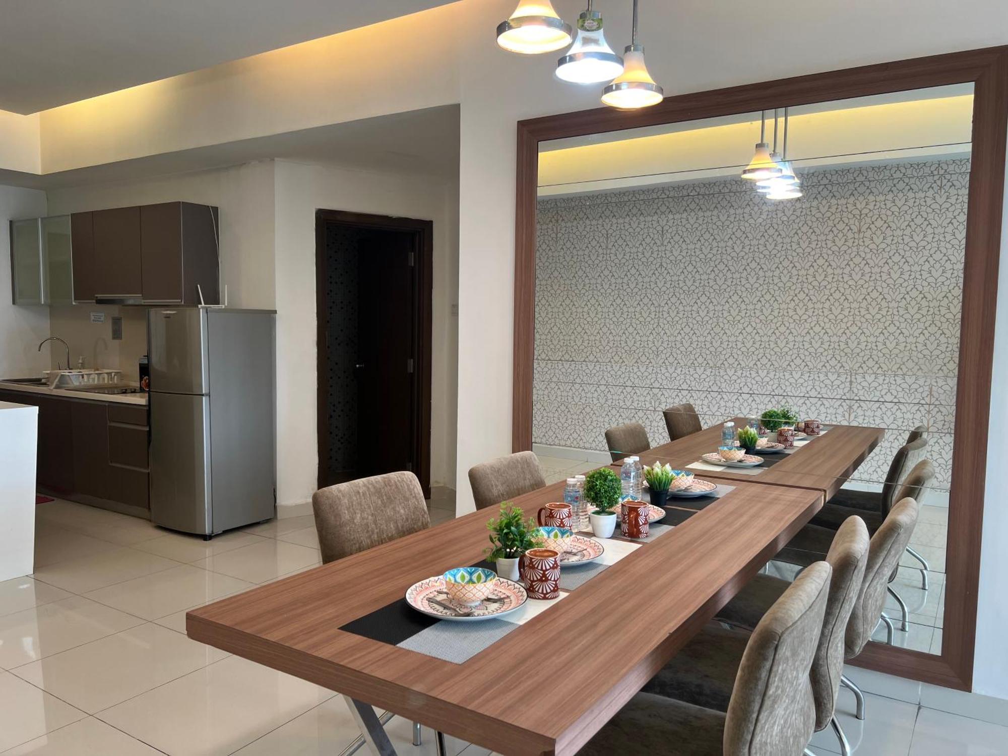 Apartment Regalia Service Klcc Skypool