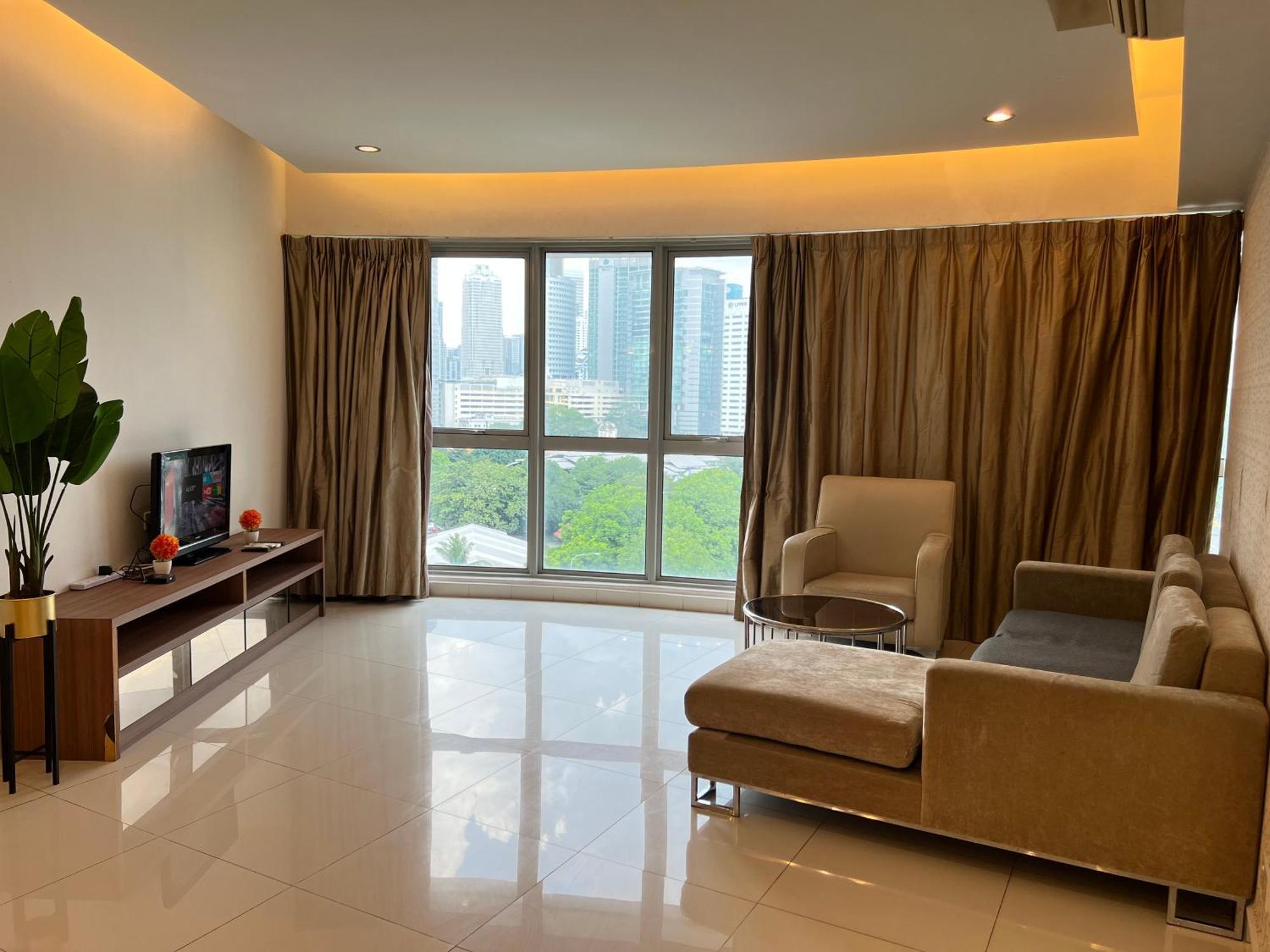 Regalia Service Klcc Skypool Apartemen Kuala Lumpur