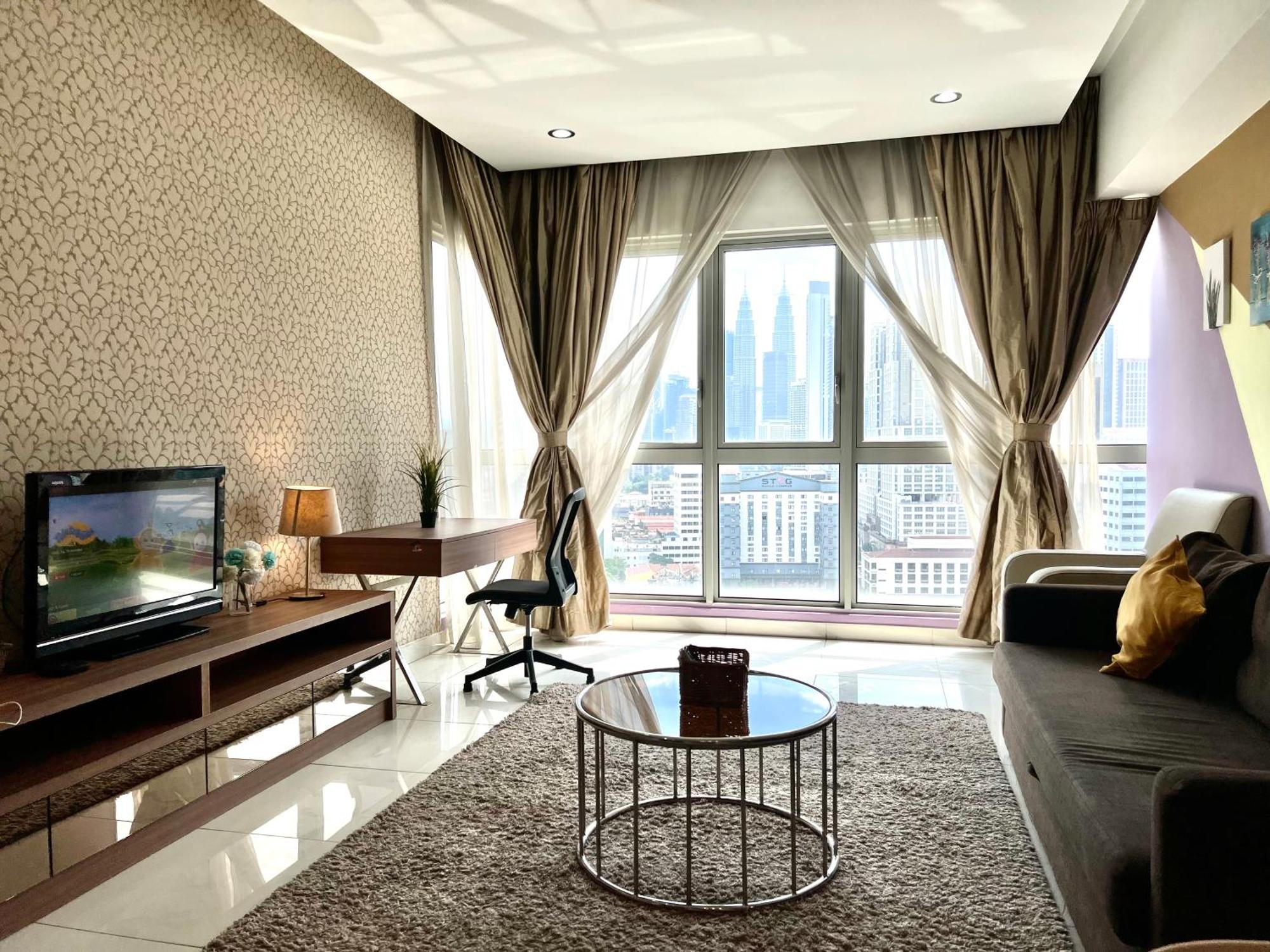 Regalia Service Klcc Skypool Apartemen *