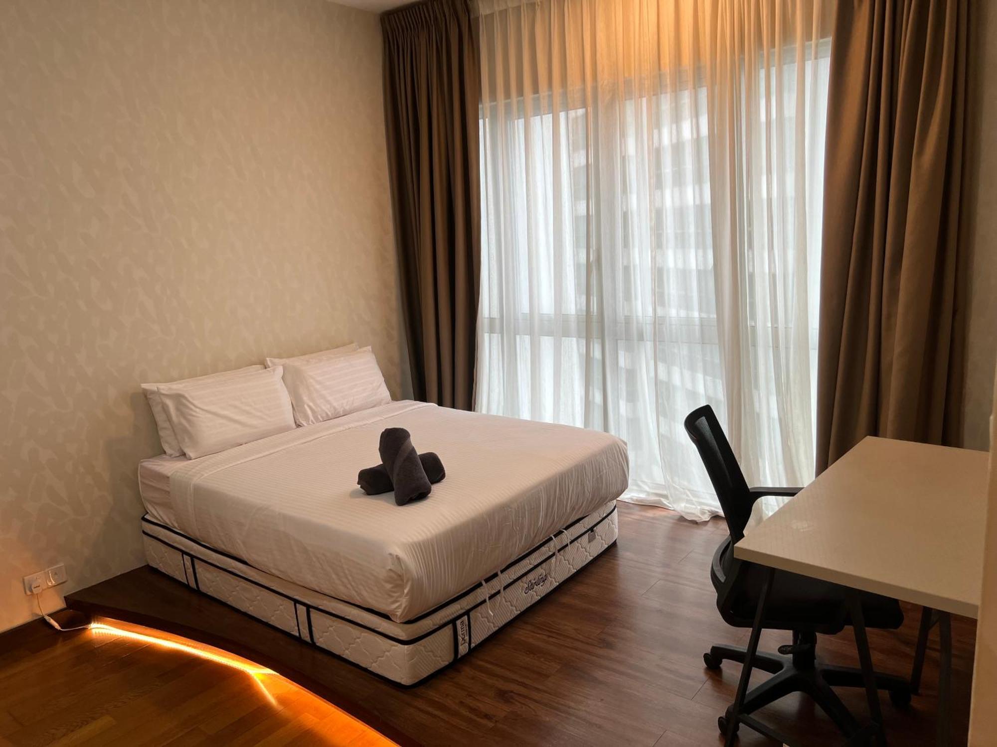 Apartemen Regalia Service Klcc Skypool *