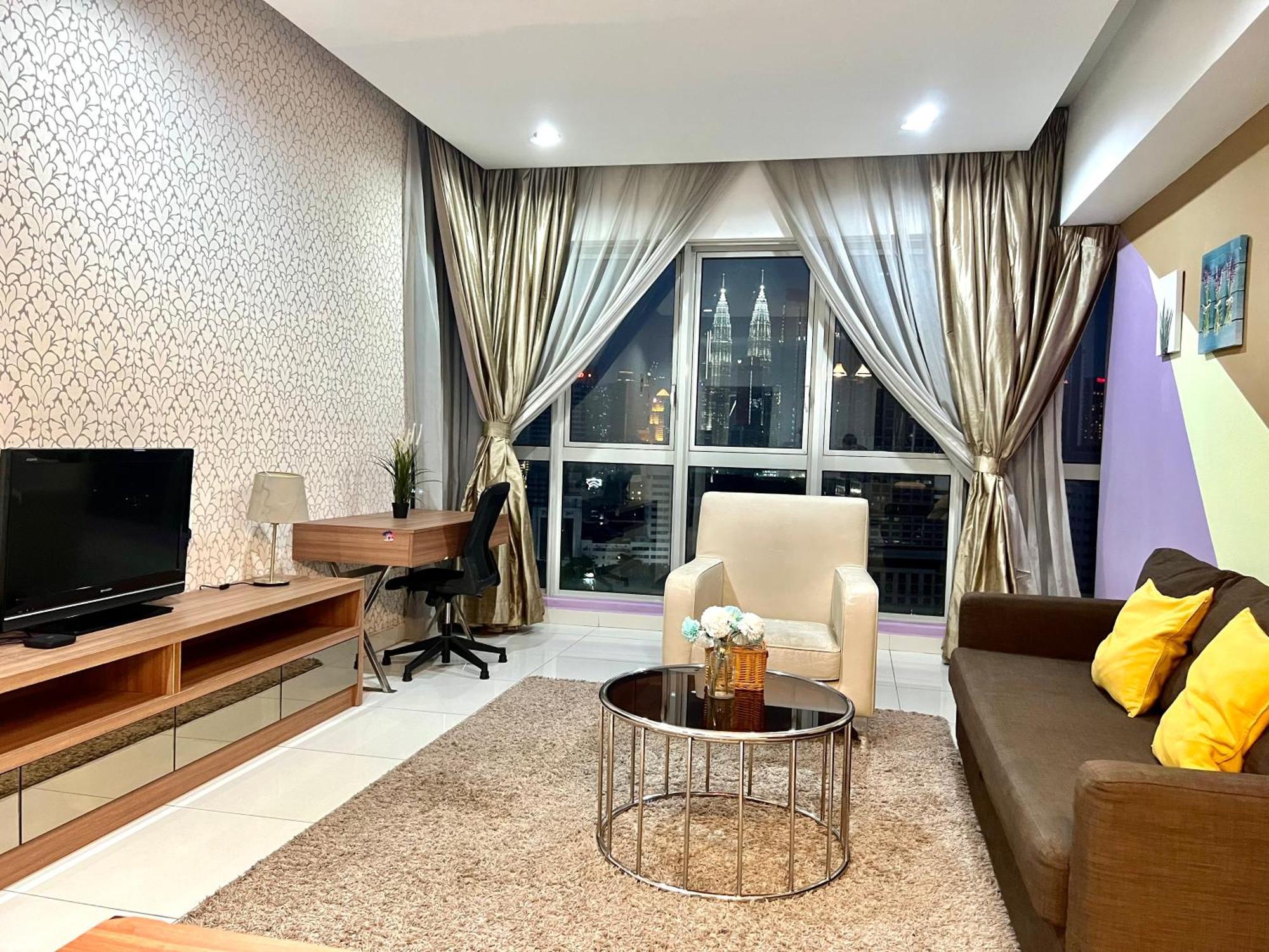 Regalia Service Klcc Skypool Apartment *