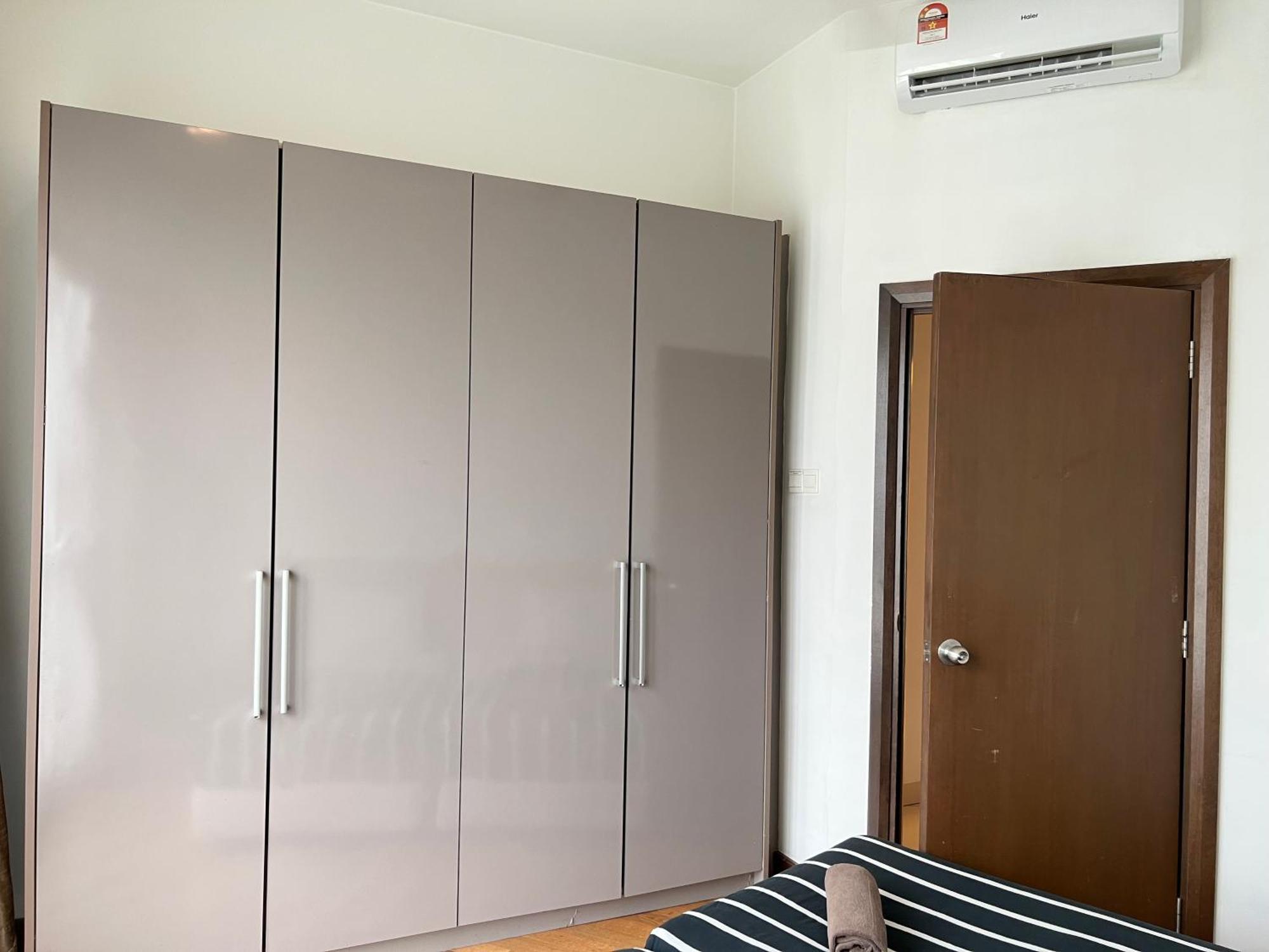 Apartment Regalia Service Klcc Skypool