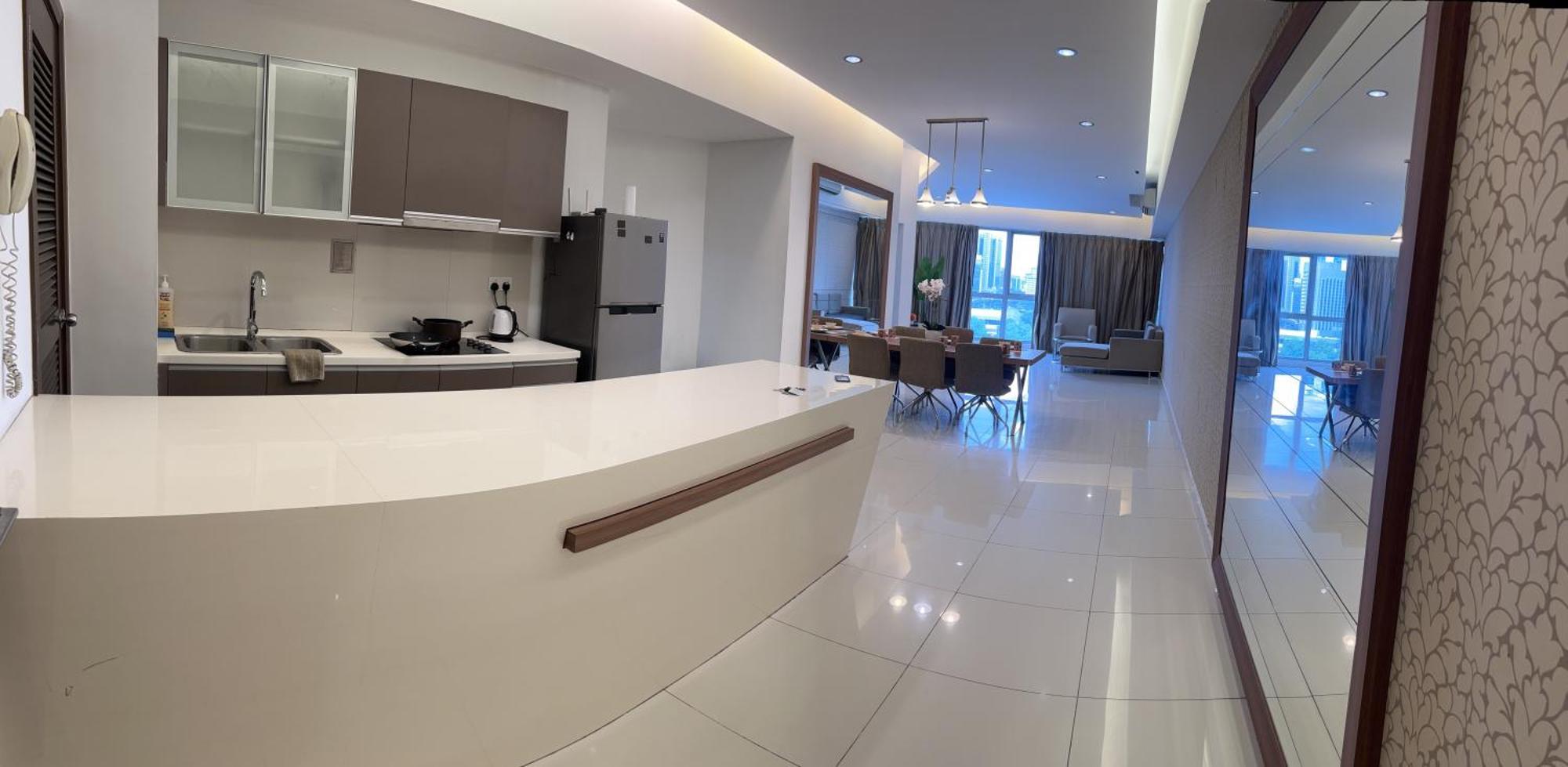 Regalia Service Klcc Skypool Apartment