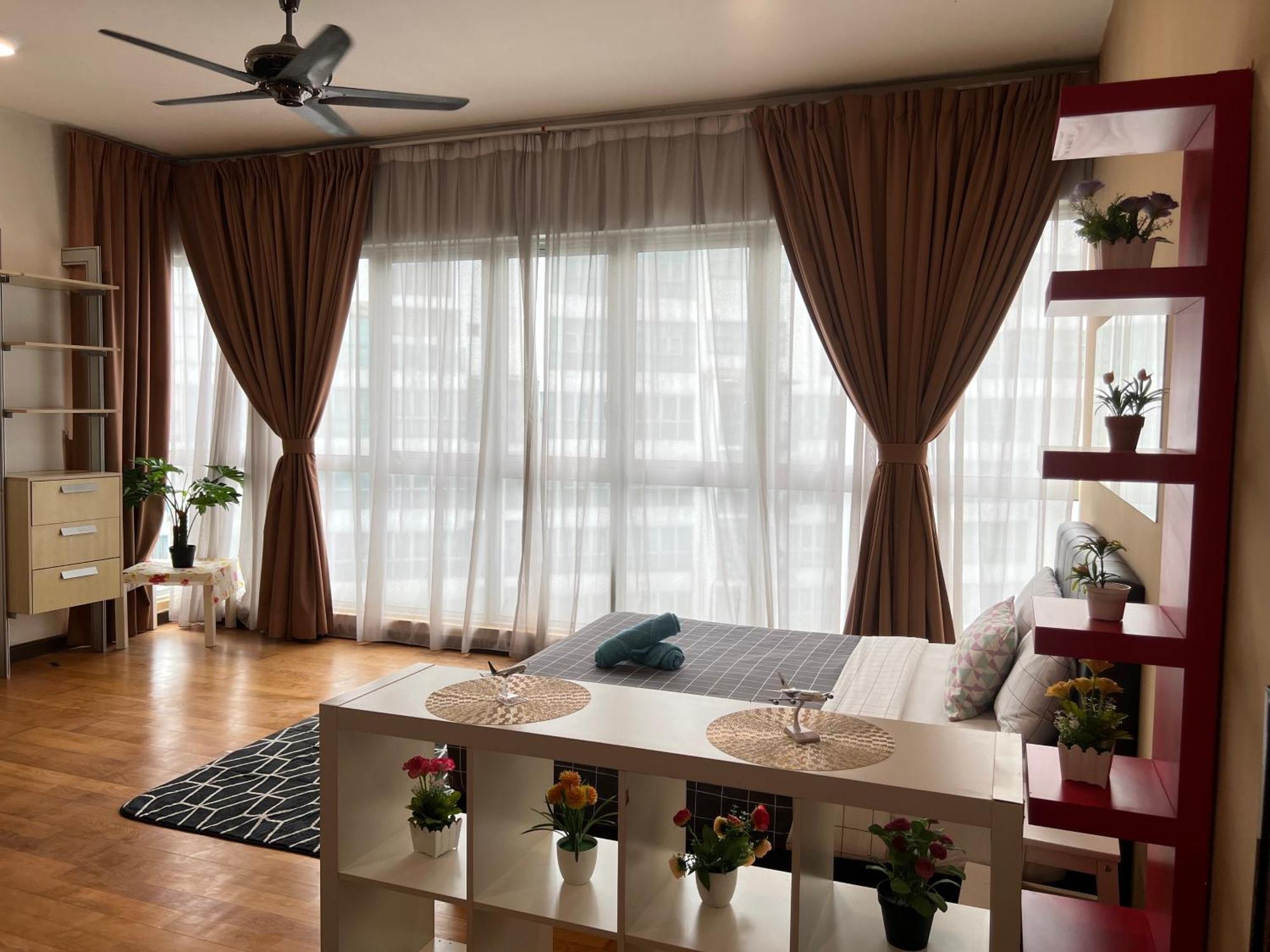 Apartment Regalia Service Klcc Skypool *